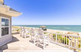 Salt Palace oceanfront home in Nags Head, NC