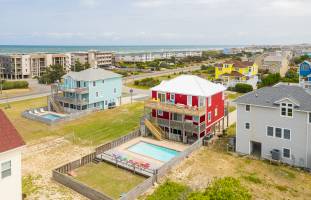 The Love Shack Oceanside Home in Nags Head