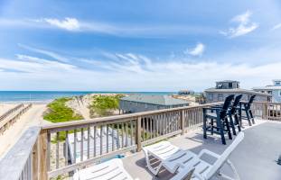 Touloulou oceanfront home in South Nags Head