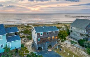 Pier Reflection oceanfront home in Avon, NC